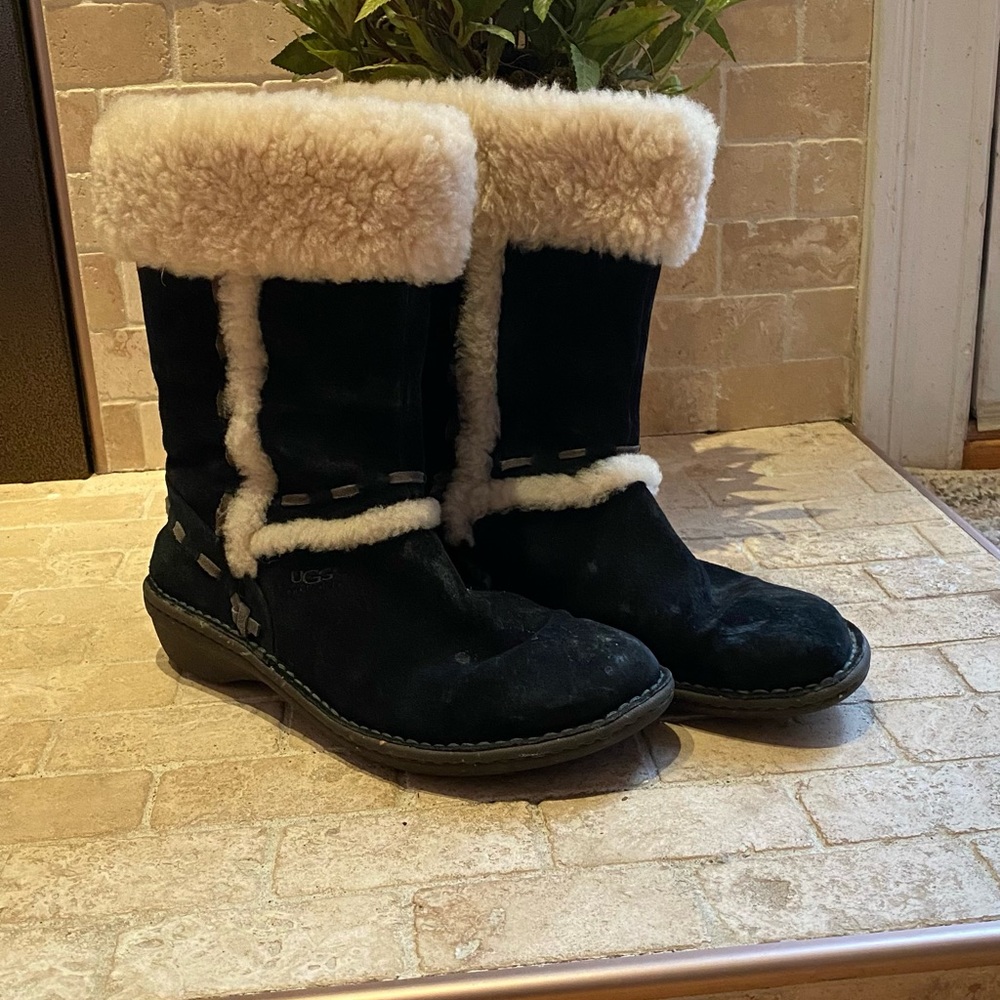 UGG Sheepskin Shearling Pull-On Moto Boots, EUC